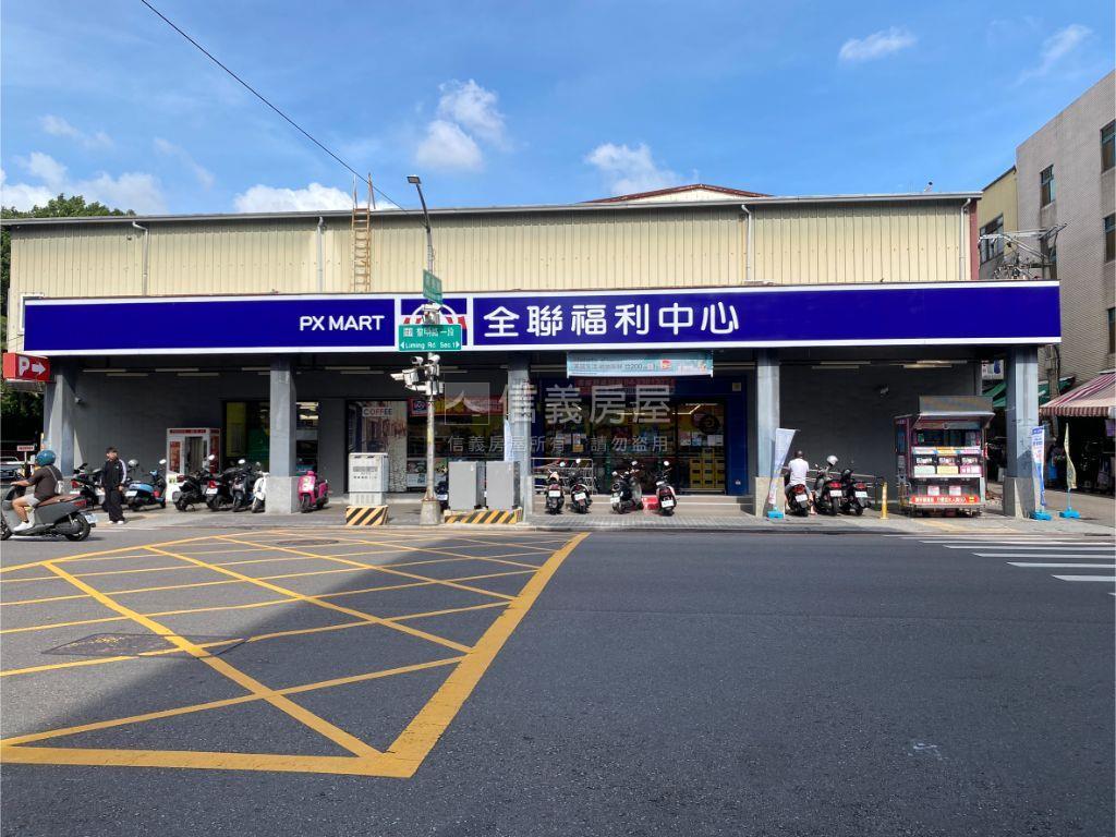 鬧中取靜方便停車臨路透天房屋室內格局與周邊環境