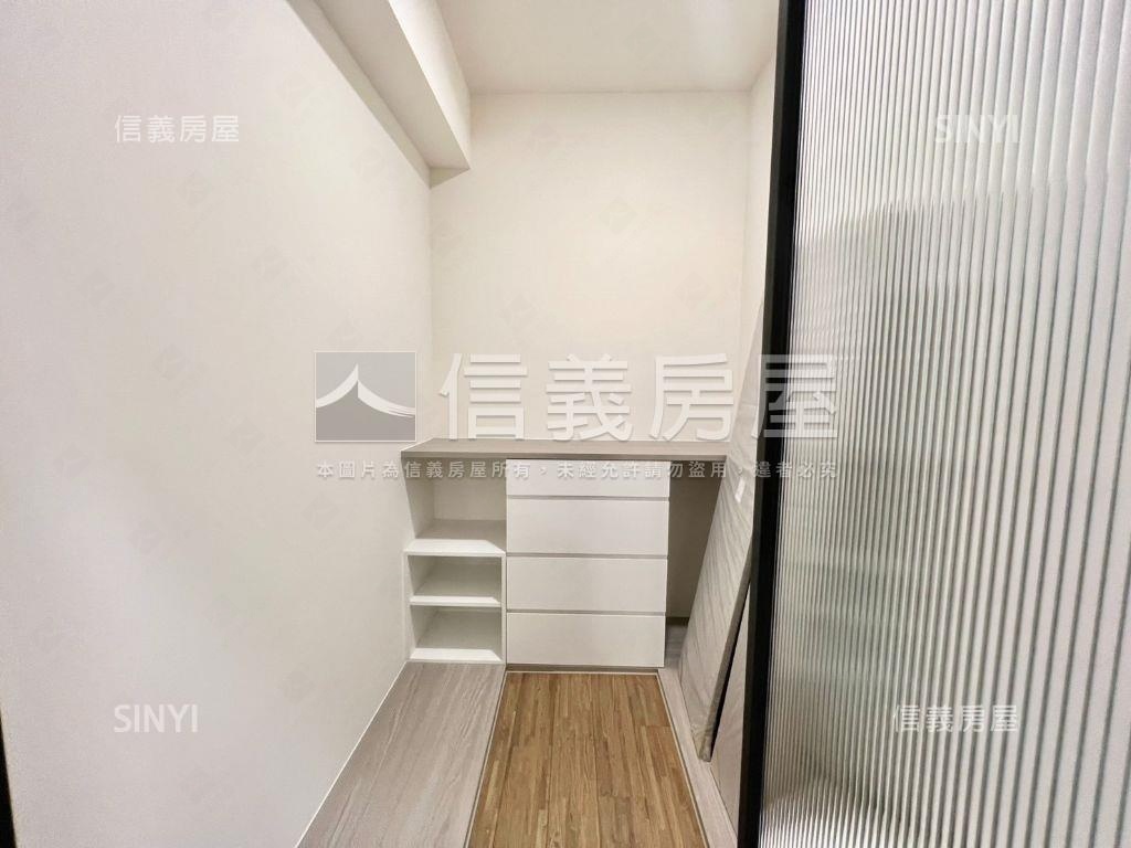 巨蛋現代全新高檔裝潢三房房屋室內格局與周邊環境