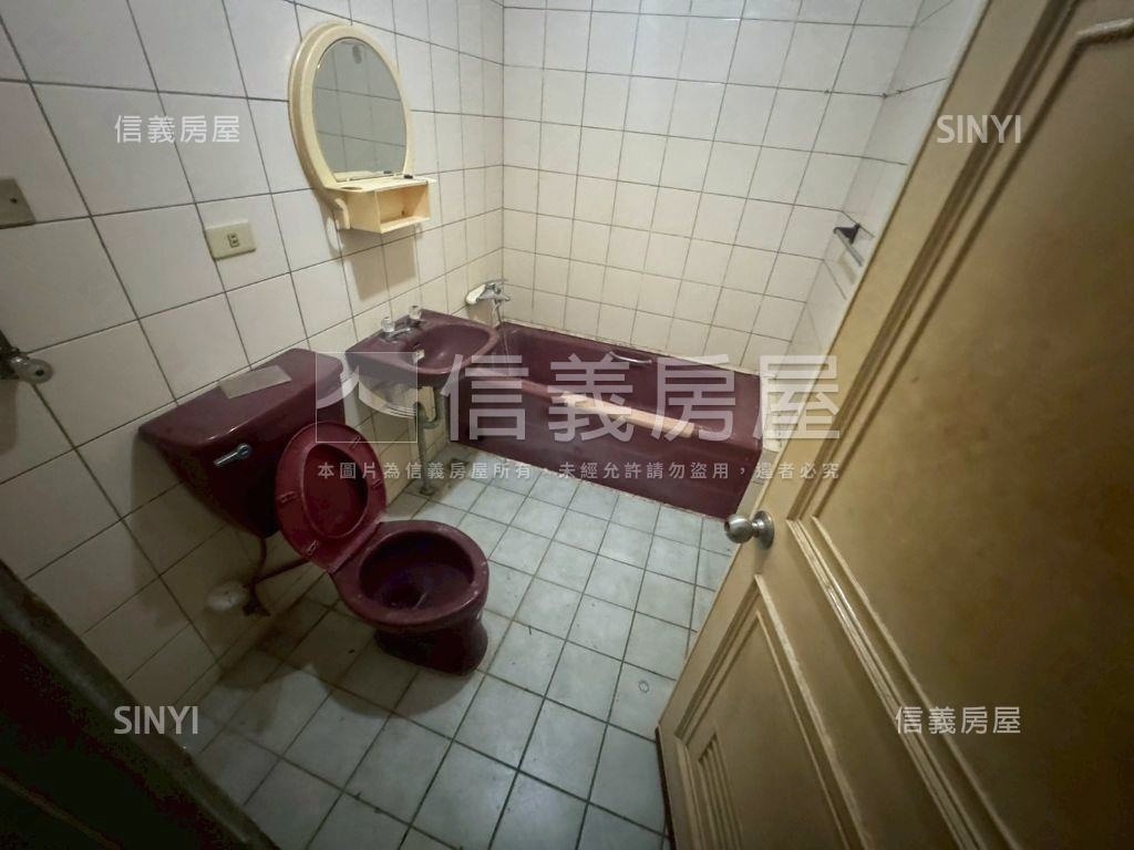 強！商一區角間透天房屋室內格局與周邊環境