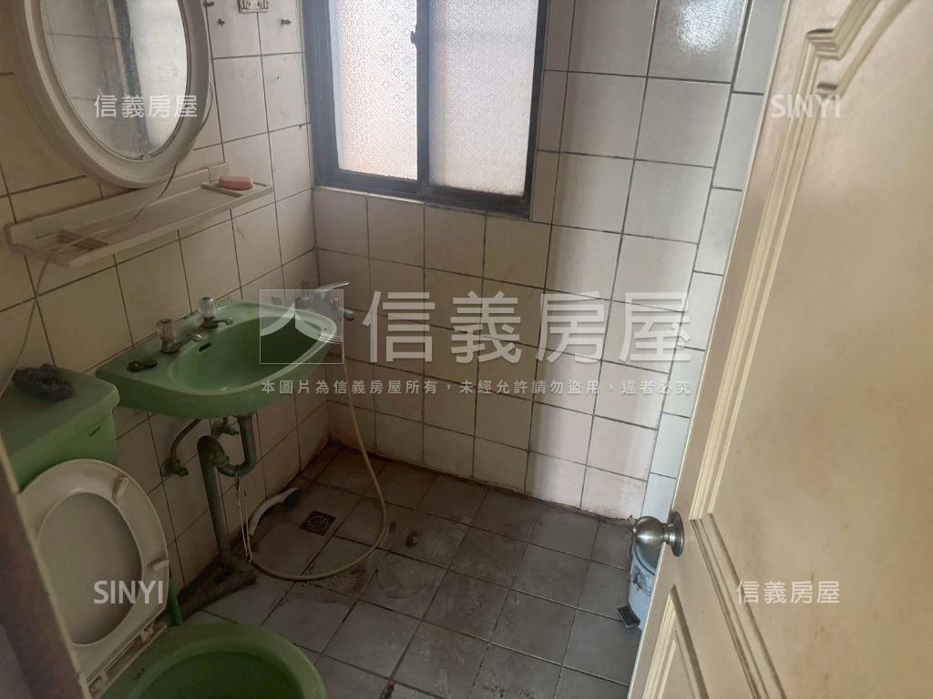 強！商一區角間透天房屋室內格局與周邊環境