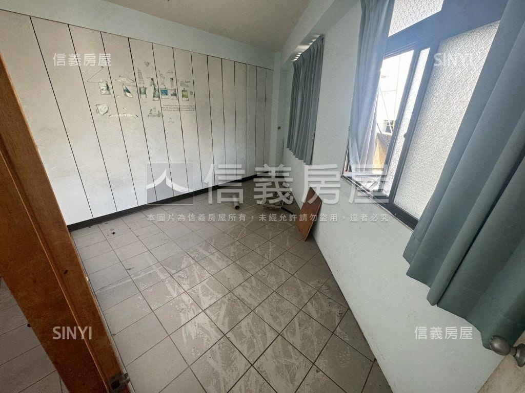 強！商一區角間透天房屋室內格局與周邊環境