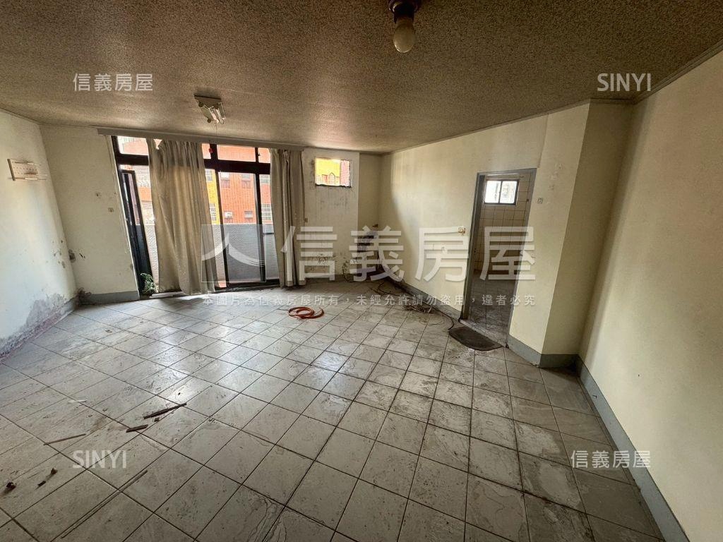 強！商一區角間透天房屋室內格局與周邊環境