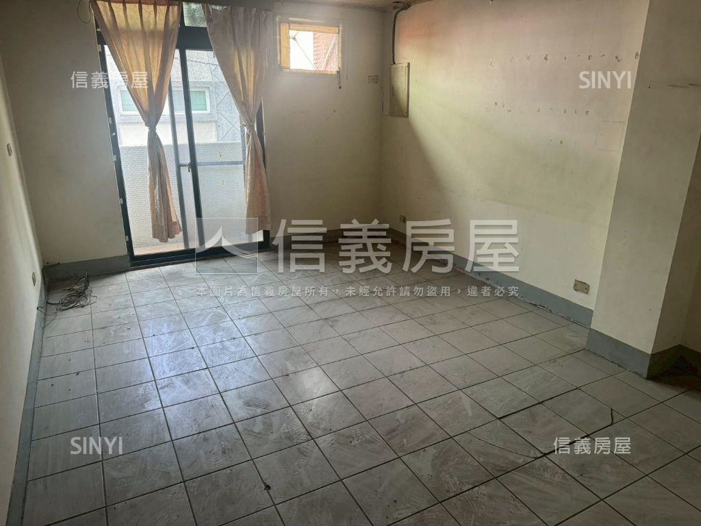 強！商一區角間透天房屋室內格局與周邊環境