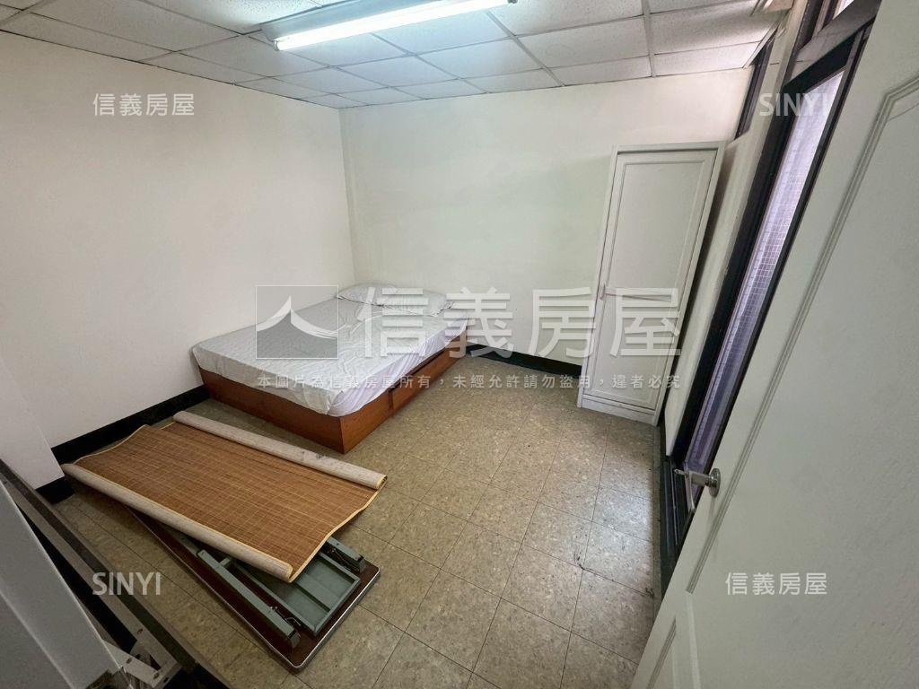 強！商一區角間透天房屋室內格局與周邊環境
