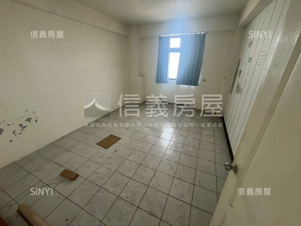 強！商一區角間透天房屋室內格局與周邊環境