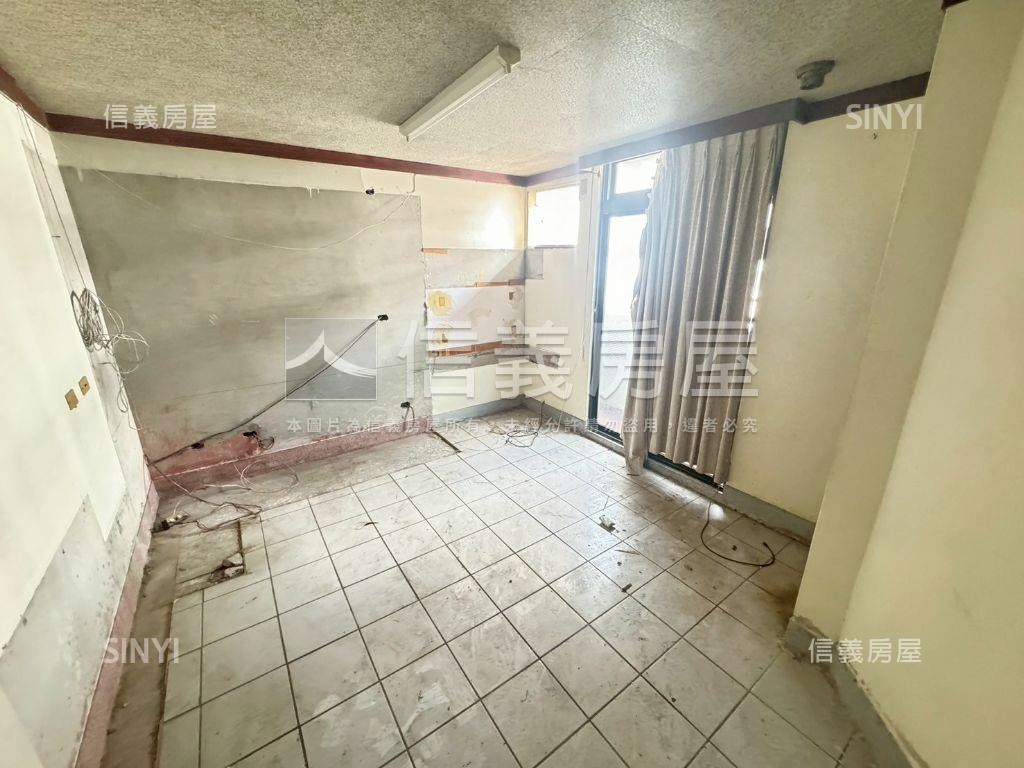 強！商一區角間透天房屋室內格局與周邊環境