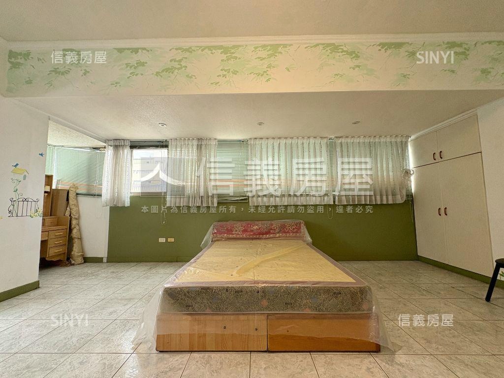 高雄火車站採光明亮大套房房屋室內格局與周邊環境