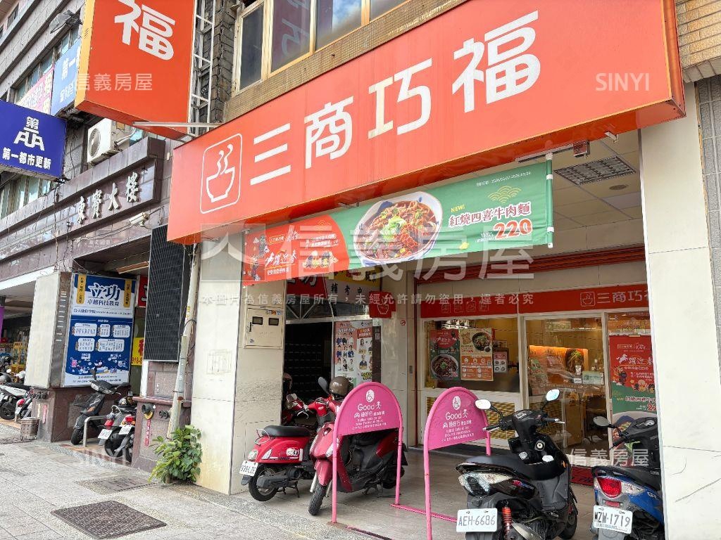 高雄火車站採光明亮大套房房屋室內格局與周邊環境