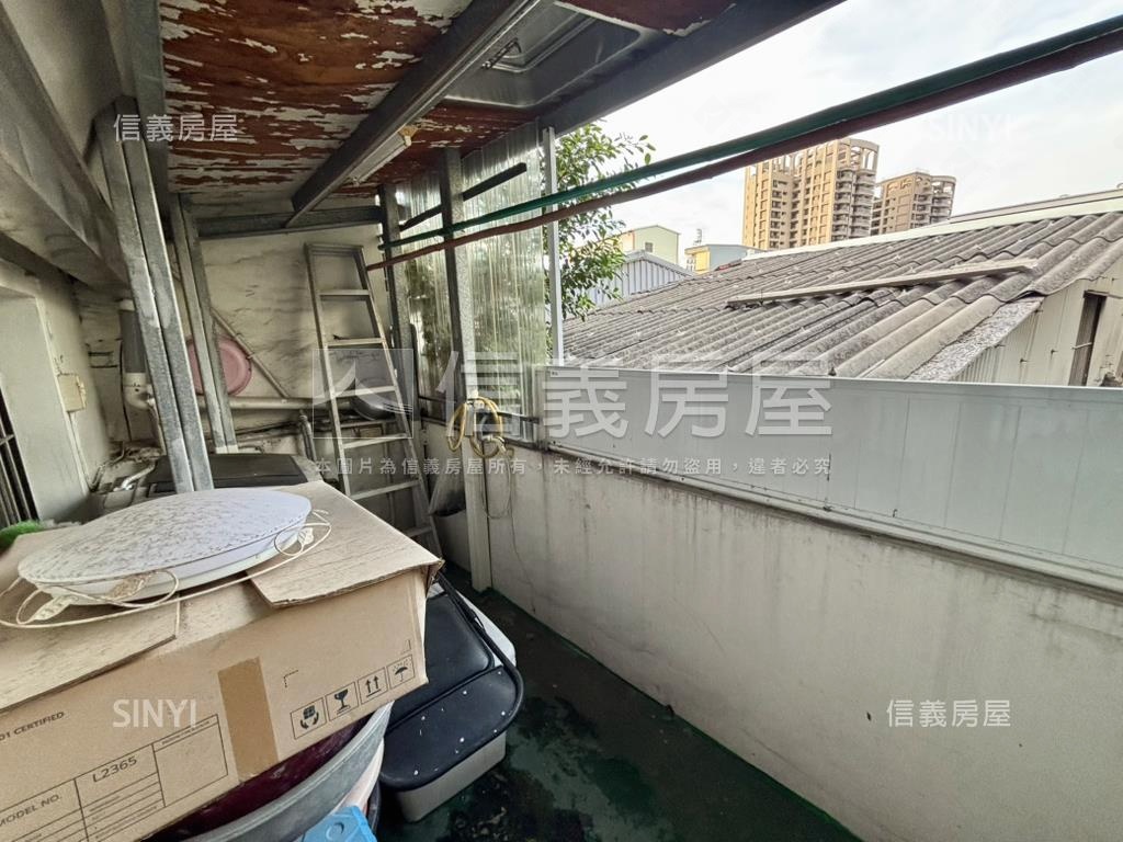 前鎮國中土地房屋室內格局與周邊環境