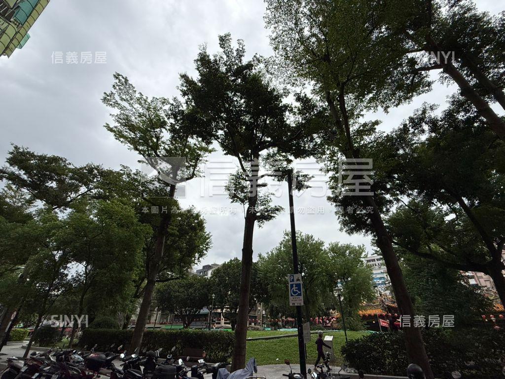 【香榭名人】捷運公園旁車房屋室內格局與周邊環境