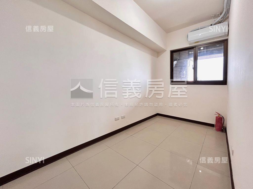 合謙學綠景三房車位房屋室內格局與周邊環境