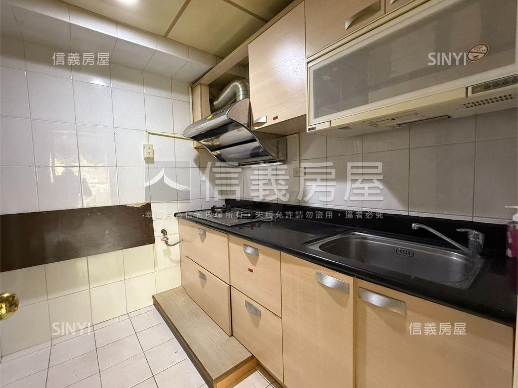 巨星生活家四房車位房屋室內格局與周邊環境