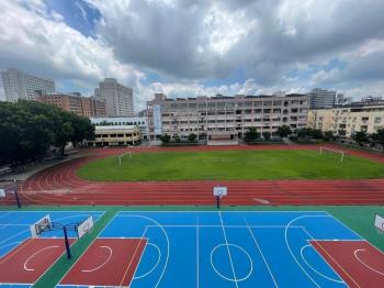 邊間採光面學校操場3房
