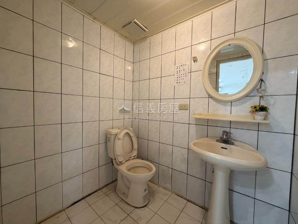 慈華街三房電梯華廈房屋室內格局與周邊環境