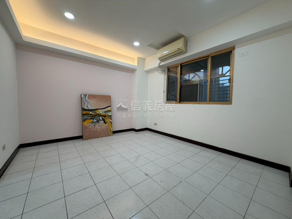 慈華街三房電梯華廈房屋室內格局與周邊環境