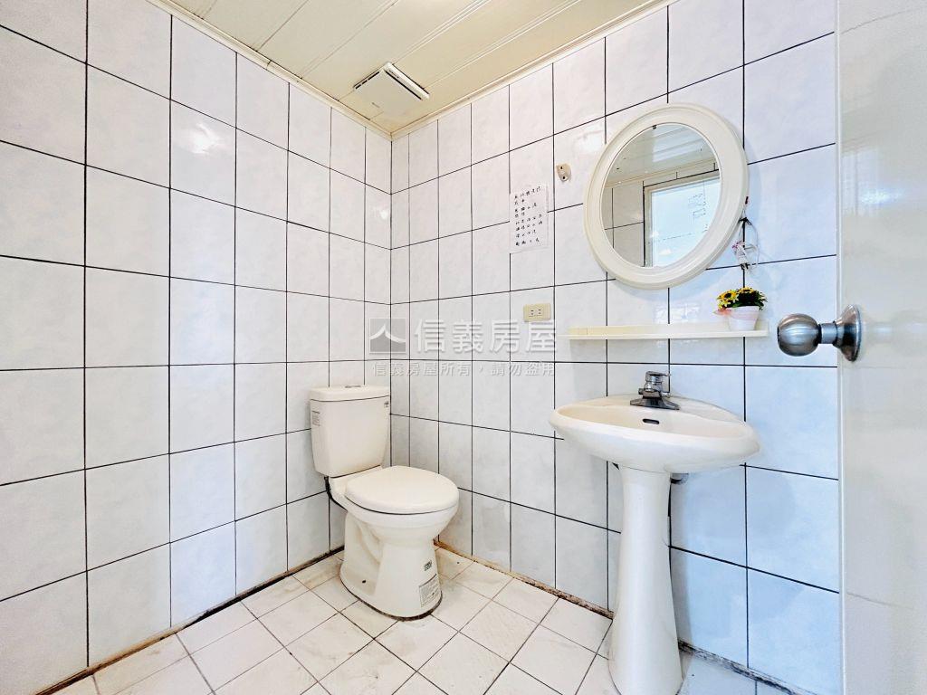 慈華街三房電梯華廈房屋室內格局與周邊環境