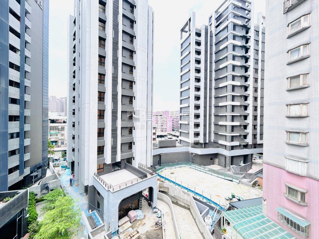 慈華街三房電梯華廈房屋室內格局與周邊環境