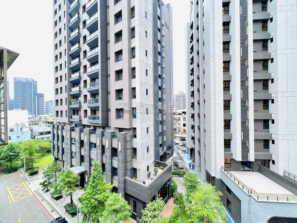 慈華街三房電梯華廈房屋室內格局與周邊環境