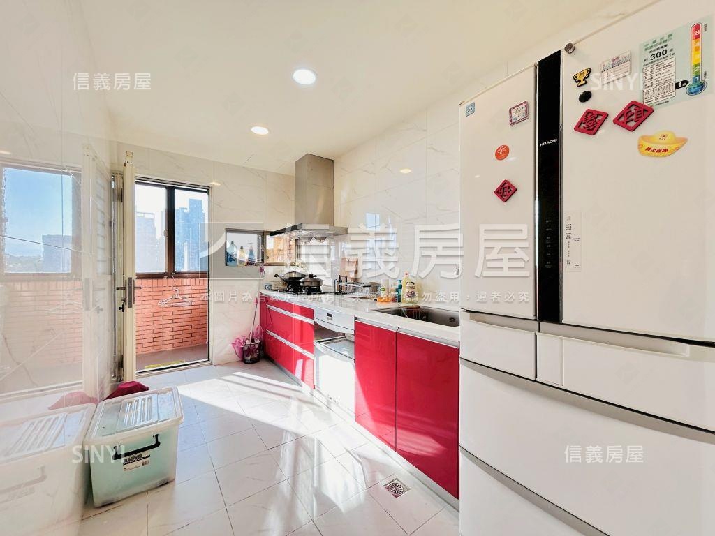 近青溪國小大三房車位房屋室內格局與周邊環境