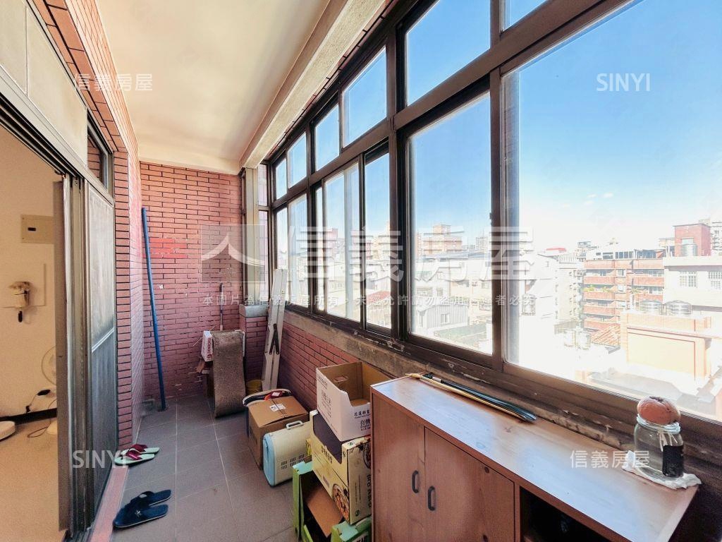 近青溪國小大三房車位房屋室內格局與周邊環境