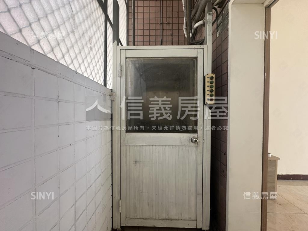 明誠二路正五樓店面房屋室內格局與周邊環境