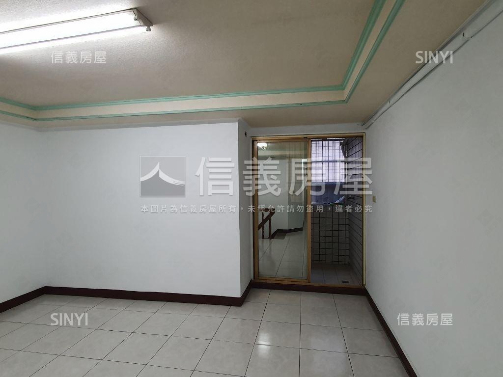 新天地商圈美麗店面房屋室內格局與周邊環境