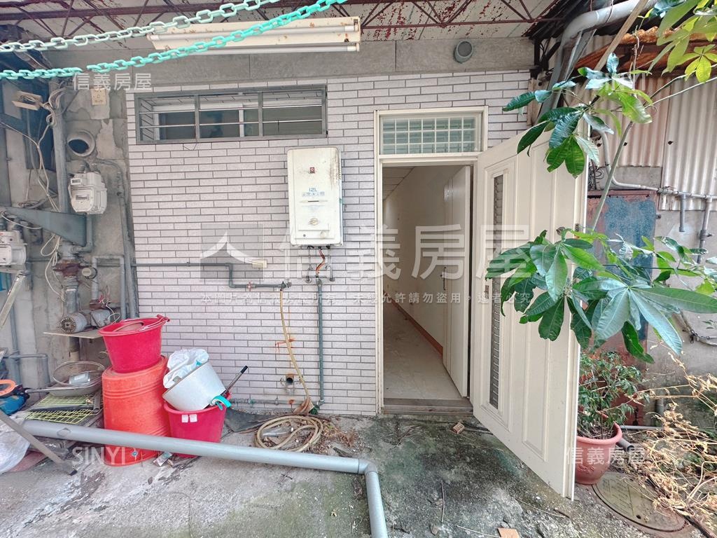 雙店面｜承德橋顯眼金店面房屋室內格局與周邊環境