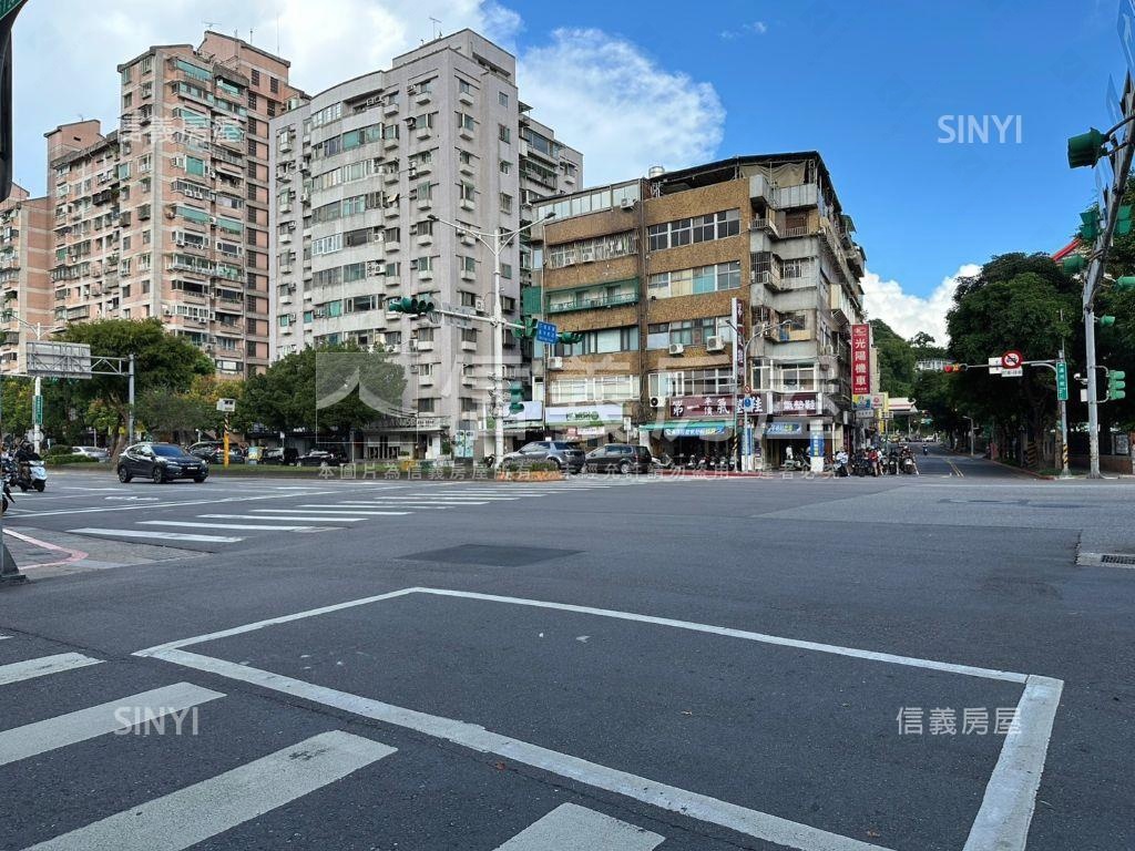 雙店面｜承德橋顯眼金店面房屋室內格局與周邊環境