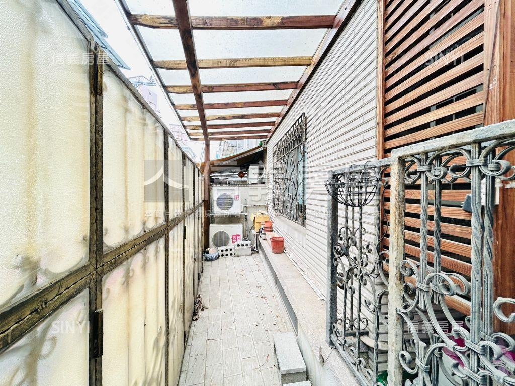 芝山靜巷一樓門前停車方便房屋室內格局與周邊環境