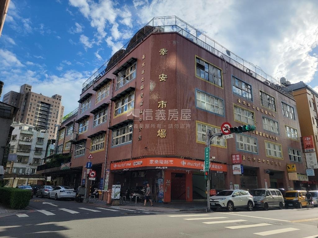 忠孝新生站低總價挑高小品房屋室內格局與周邊環境