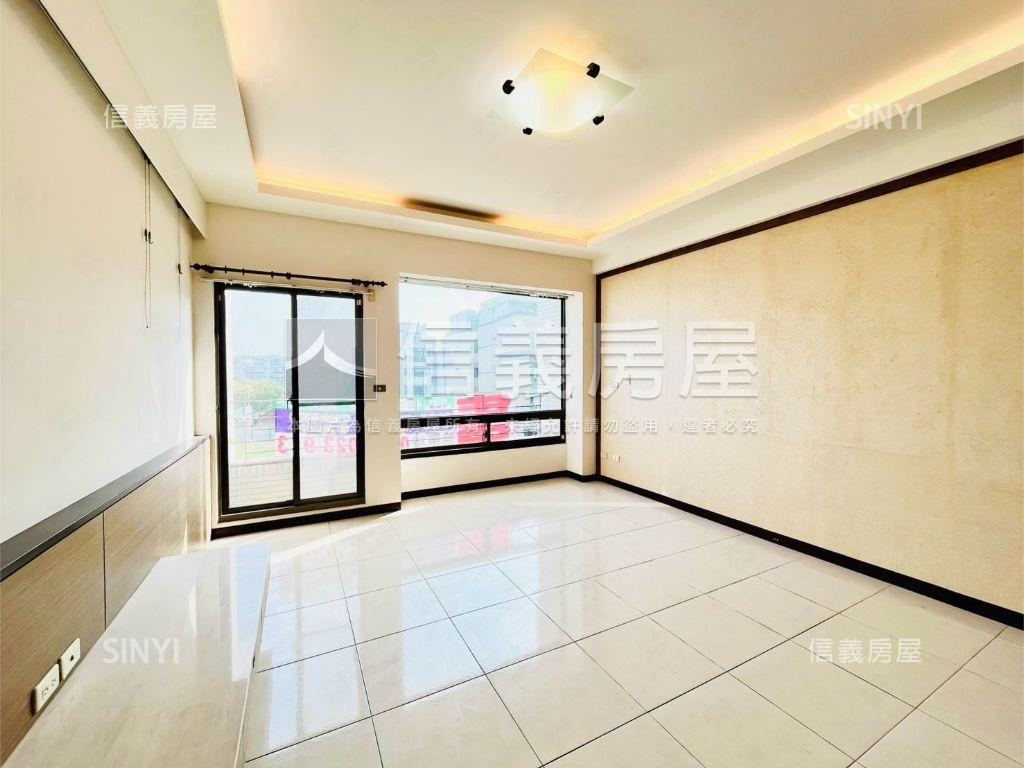 陽光綠意・臨路美車墅房屋室內格局與周邊環境