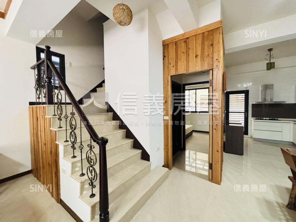 ＬＭ｜大面寬雙車豪墅房屋室內格局與周邊環境