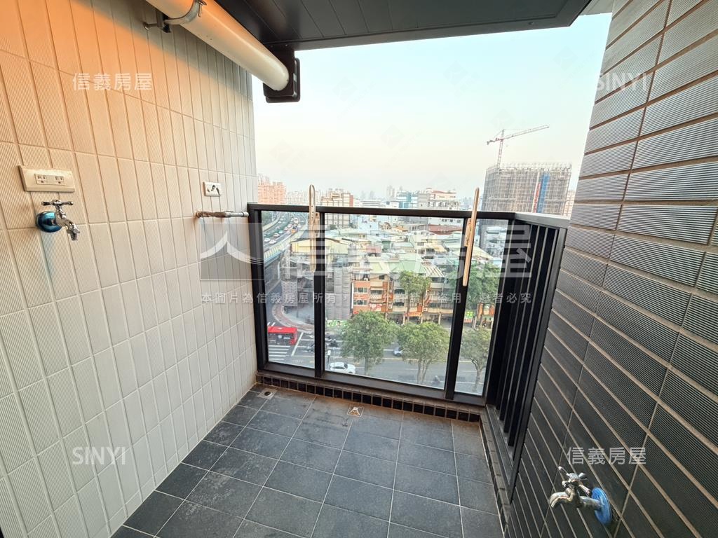 自由朗誦２房大平車讚房屋室內格局與周邊環境