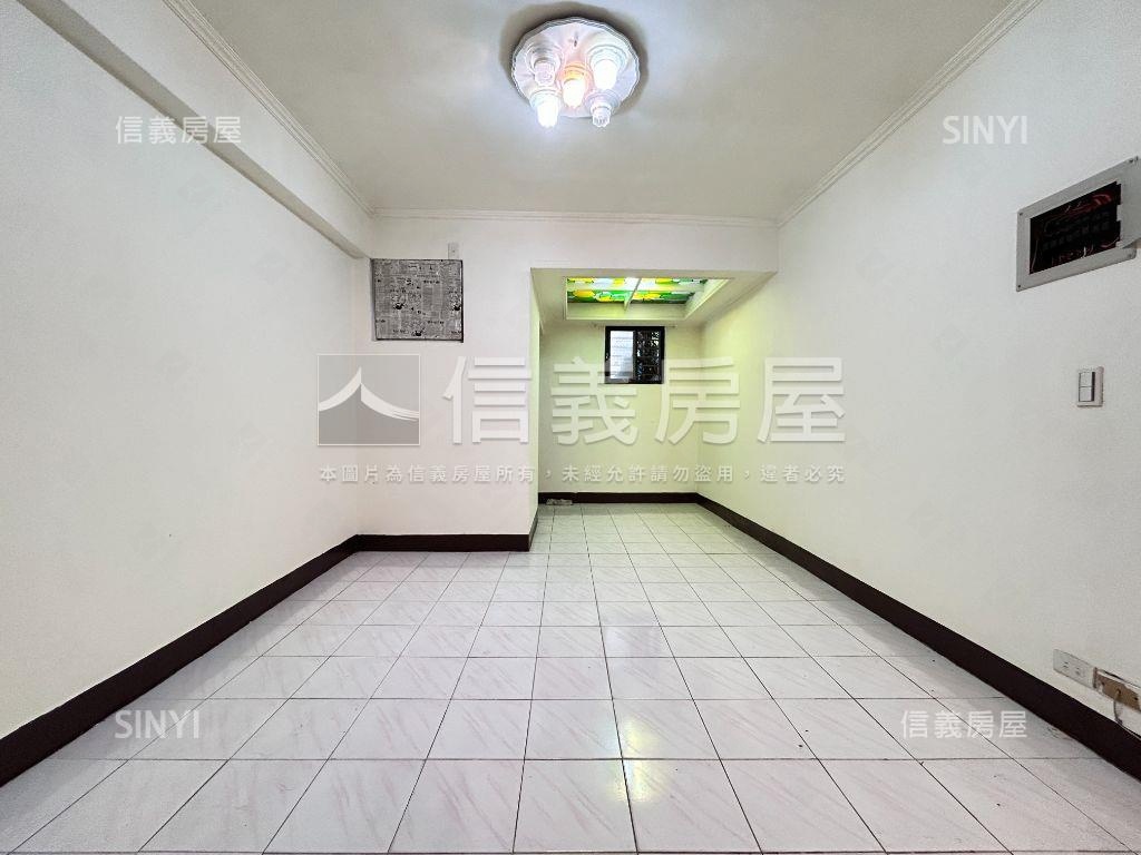 南勢角便利１樓房屋室內格局與周邊環境
