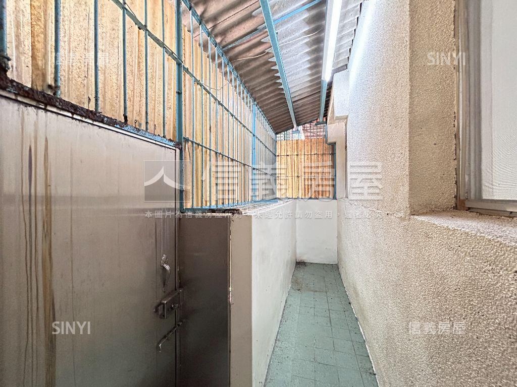 南勢角便利１樓房屋室內格局與周邊環境