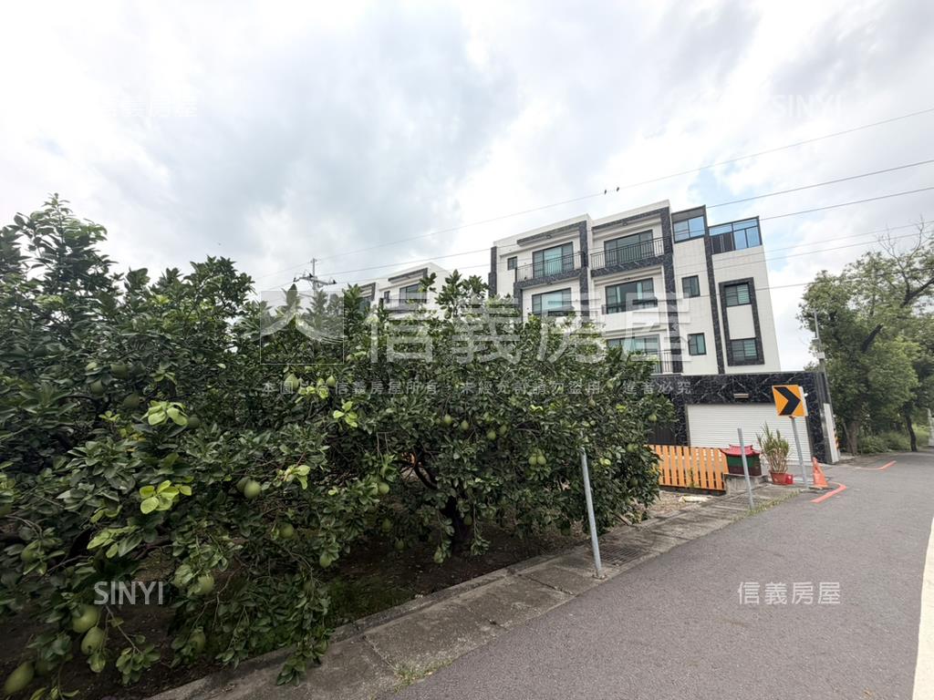 傳家堡輕屋齡柚香車墅房屋室內格局與周邊環境