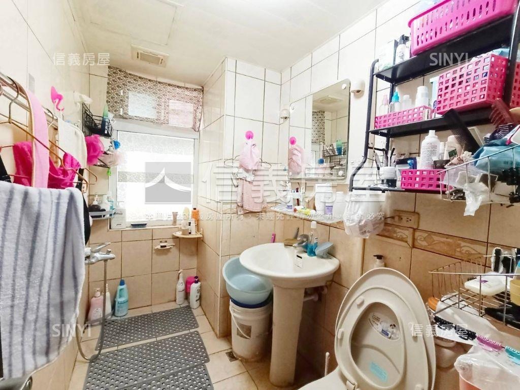 近鶯歌高職３房１室房屋室內格局與周邊環境