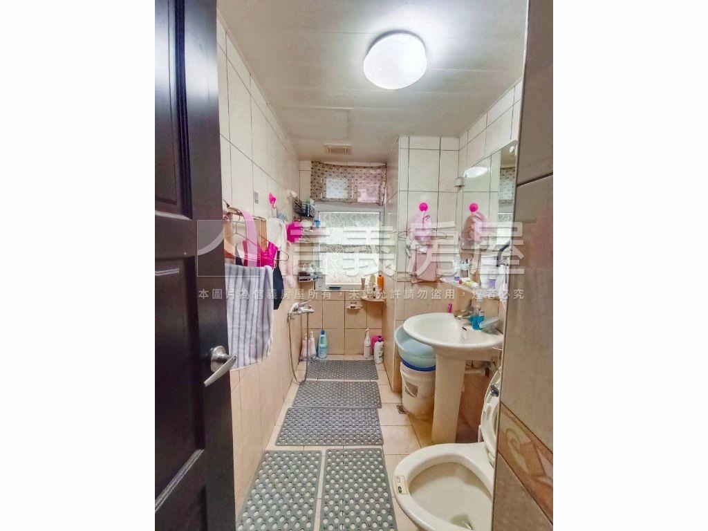 近鶯歌高職３房１室房屋室內格局與周邊環境