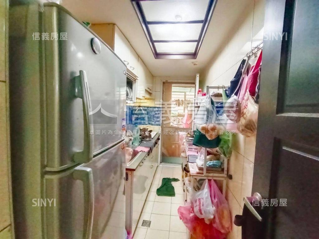近鶯歌高職３房１室房屋室內格局與周邊環境