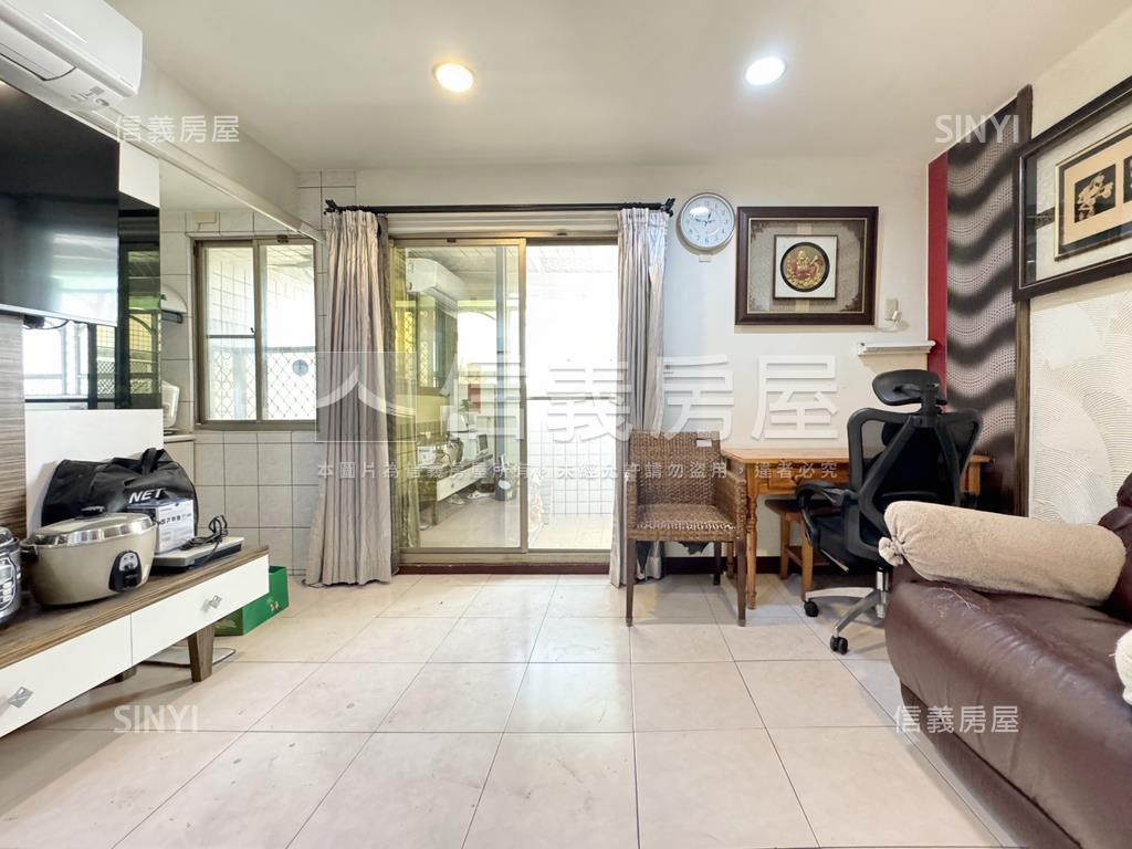 近家樂福·有陽台小資美居房屋室內格局與周邊環境