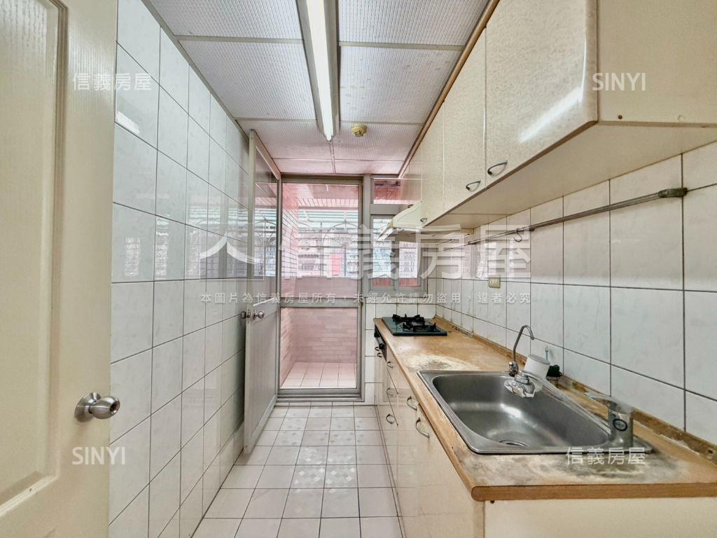 奇蹟城品，電梯３房車房屋室內格局與周邊環境