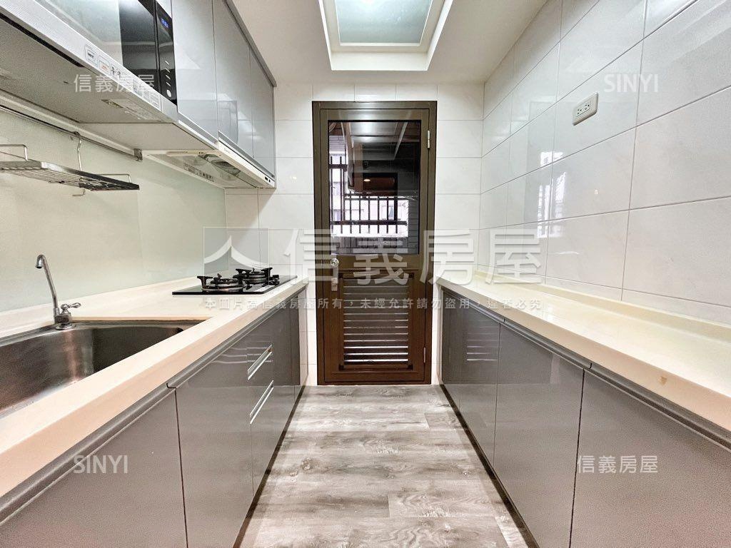 比佛利溫馨兩房附車位房屋室內格局與周邊環境