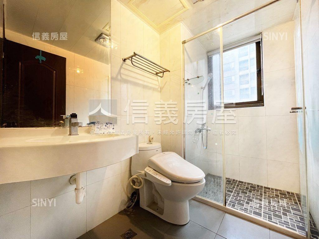 比佛利溫馨兩房附車位房屋室內格局與周邊環境