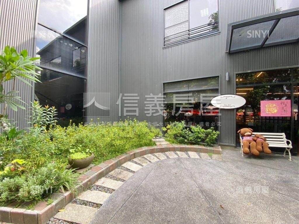 近草屯交流道鋼造農舍房屋室內格局與周邊環境