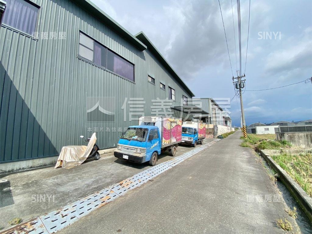 近草屯交流道鋼造農舍房屋室內格局與周邊環境