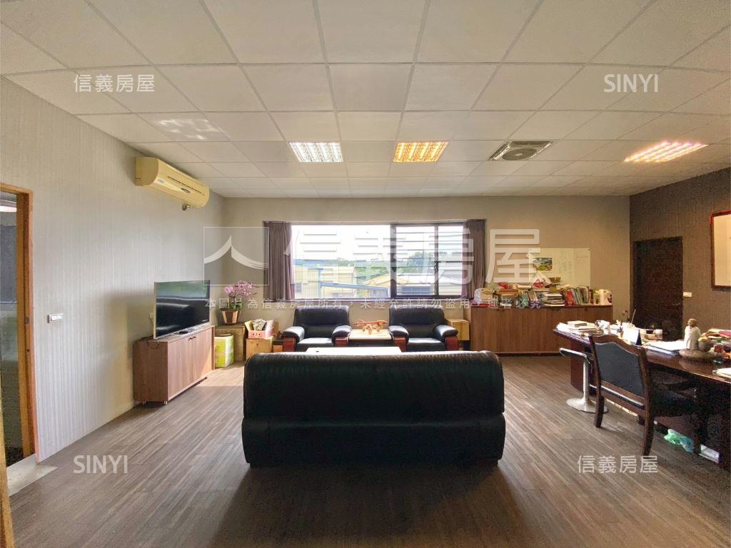 近草屯交流道鋼造農舍房屋室內格局與周邊環境