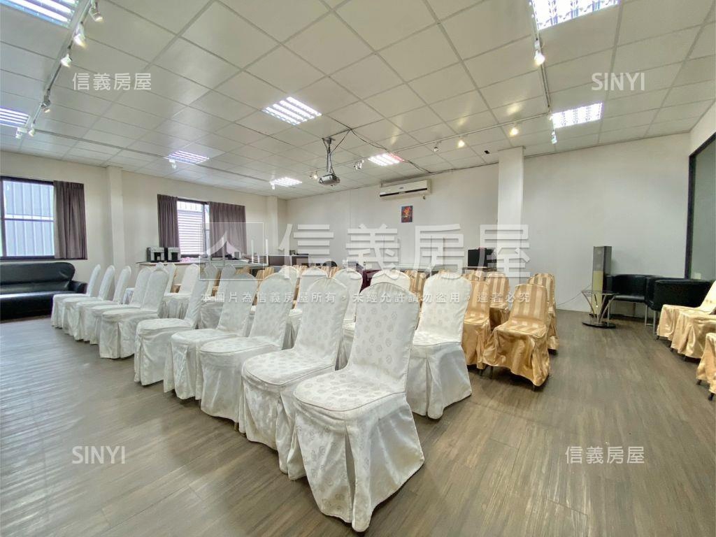 近草屯交流道鋼造農舍房屋室內格局與周邊環境