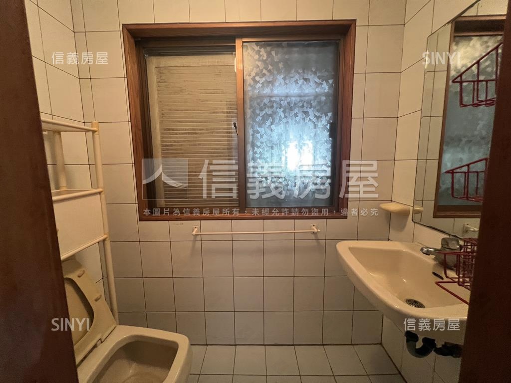 前山公園景觀美宅房屋室內格局與周邊環境