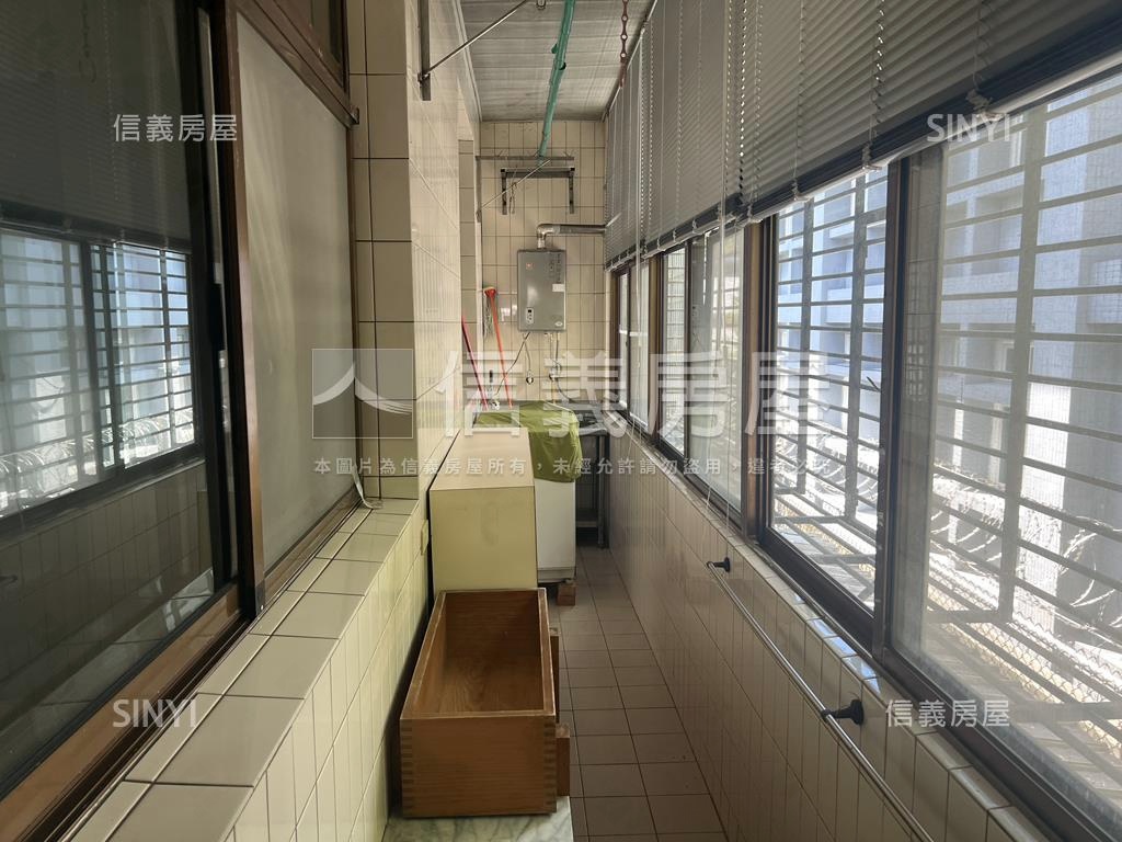 前山公園景觀美宅房屋室內格局與周邊環境