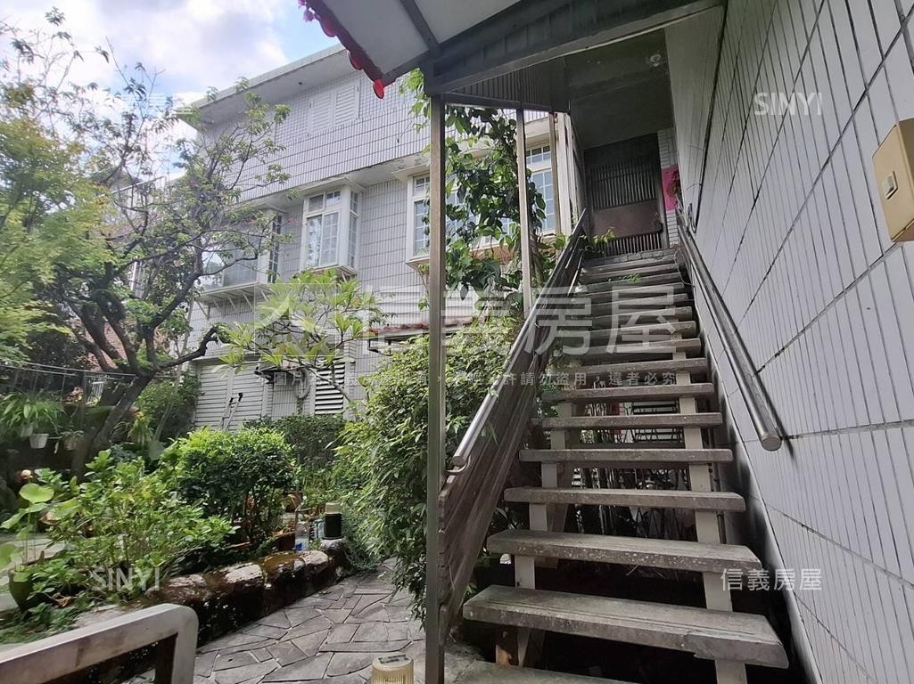 前山公園景觀美宅房屋室內格局與周邊環境